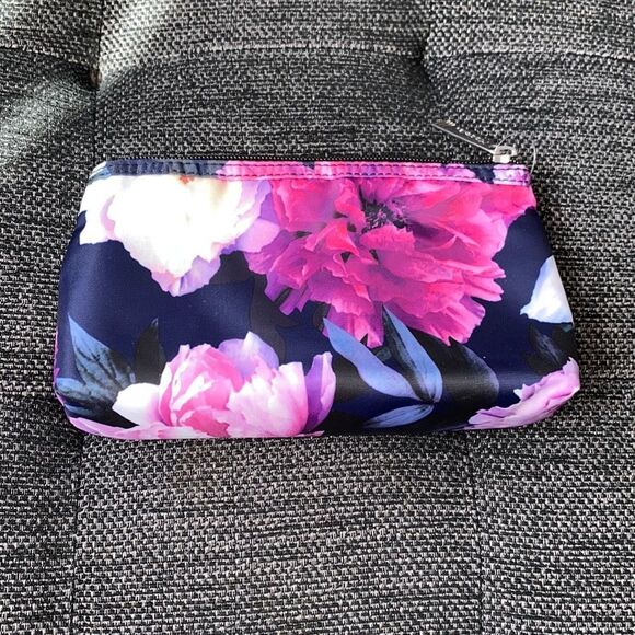 Make up bag - Picture 2 of 6